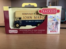 LLEDO TRACKSIDE - GUY