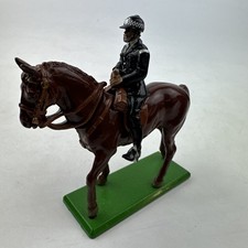 Vintage Diecast Metal Britains Deetail Mounted Police Officer 