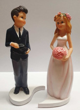 Bride and Groom Wedding Cake