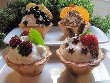 ARTIFICIAL  PATISSERIE PASTRIES CREAM & FRUIT TARTS  SHOP DISPLAY, PROP