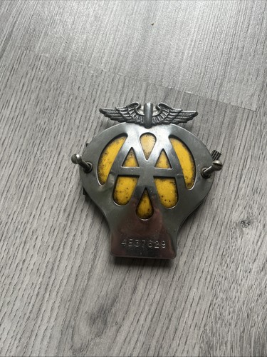 Vintage car badge no - aa,