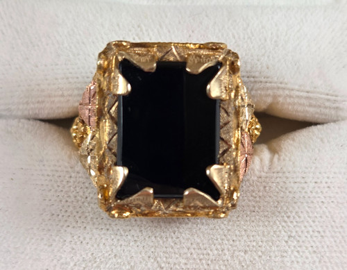 Thorpe black hills - fl, gold