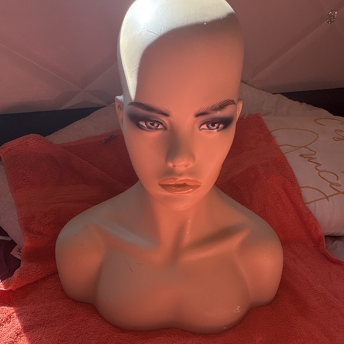 Female wig display mannequin - display,