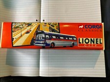 Bus GM 5301 Fishbowl Lionel City Transit silber/lila Corgi Box 1:50 limit.