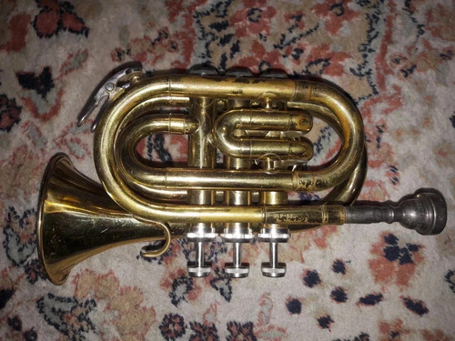 Trumpet jupiter - trumpet,
