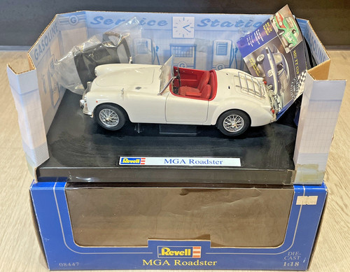 Revell 08447 mga roadster - revell,