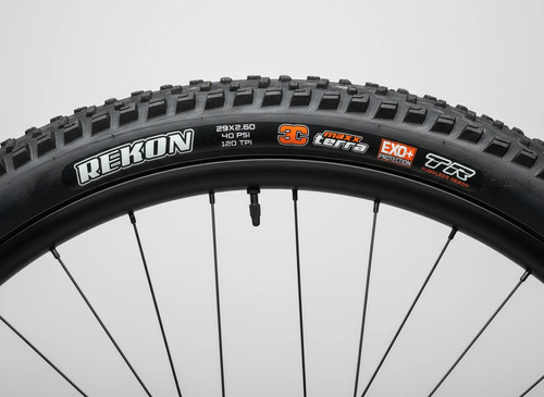 New maxxis rekon x - new,