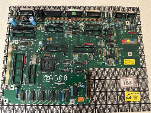 Amiga 500 rev 1990 - amiga,