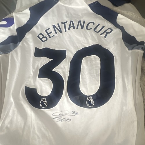 Tottenham hotspur aia signed - tottenham,