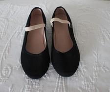 BLOCH CANVAS CHARACTER SHOES LOW HEEL WITH SUEDE SOLE SIZE UK12.5 (CHILD)