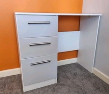 White Desk With Three Grey Gloss Draws 910 X 400 X 790mm High-Comes In One Piece