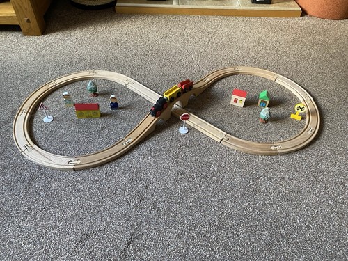 Wooden train track pieces - train,
