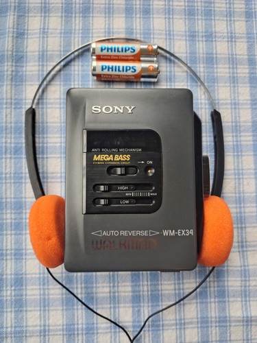Serviced vintage sony walkman - serviced,