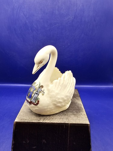 Arcadian crested china swan - arcadian,