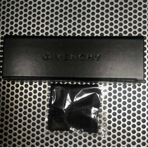 Givenchy hard case small - |, |