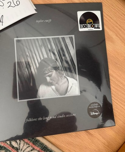 Sealed taylor swift folklore - swift,