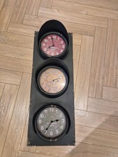 Large Metal Wall Mounted Traffic Light World Time Clock ~ London Paris New York