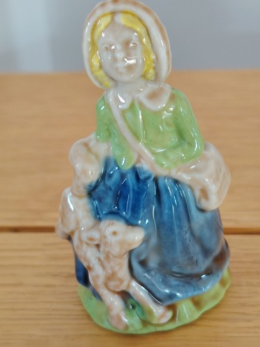 Wade figurine nursery rhyme - nursery,