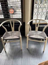 Set Of 2 Wishbone chairs Hans
