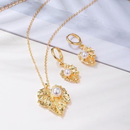 Pearl leaf design gold filled - design,