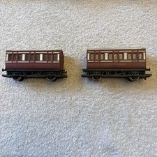 Hornby R016 X 2 Items Good