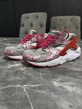 Women’s Nike Huarache Size 5.5 Good Condition No Box ..