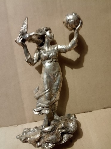 Metal figurine collectible - metal,