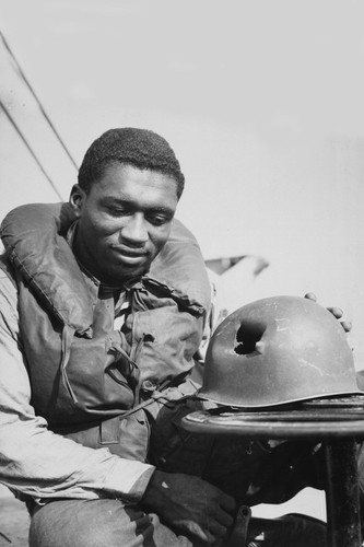 American military man shows
