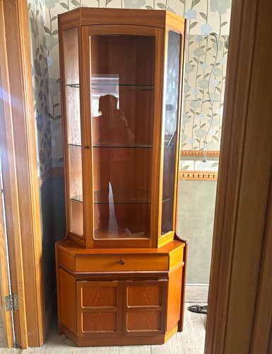 Nathan corner cabinet - corner, with