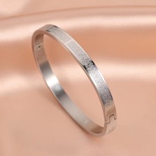 Star Bangle Silver Titanium