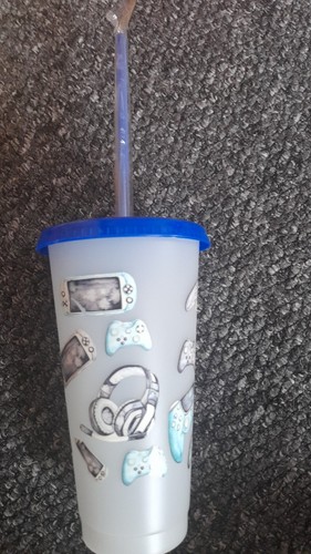 Cold cups with lids - cold, straws