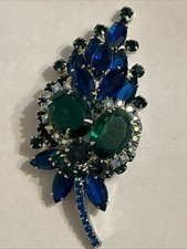 DeLizza & Elster Juliana Book PiecePaisley Floral Brooch. Beautiful Green Glass