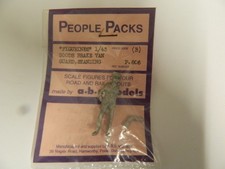 ABS MODELS METAL O GAUGE BRAKE VAN GUARD         1:43 SCALE DIORAMA FIGURE