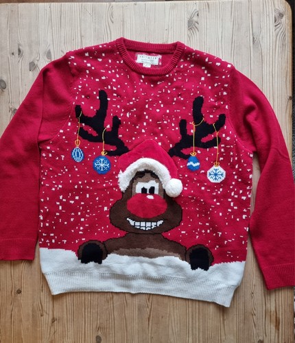Knitwear light up - by,