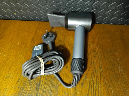 Dyson supersonic professional - dyson,