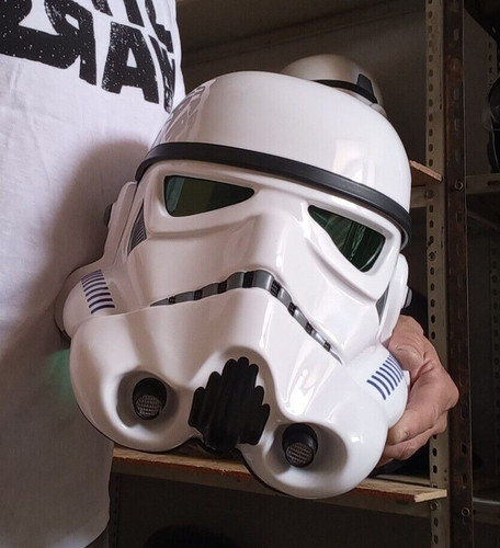 Star wars stormtrooper helmet - star,