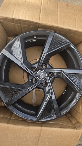 Genuine 2022 audi - 3,