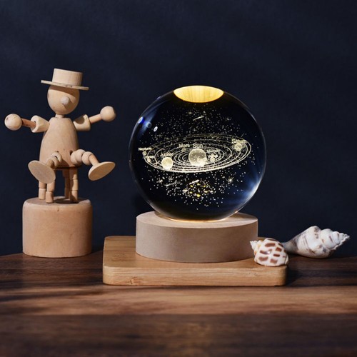 Crystal ball moon - 3d,