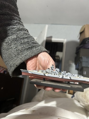 Small model bismarck - of,