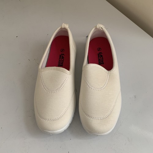 Active walkers white off - white,