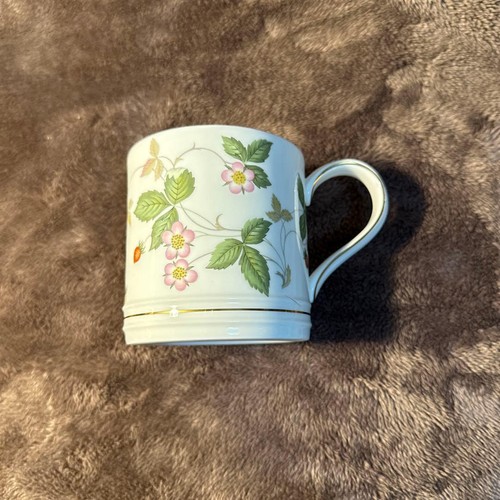 Wedgwood wild strawberry cafe - wild,