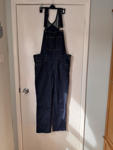 Levi size denim - size, 29