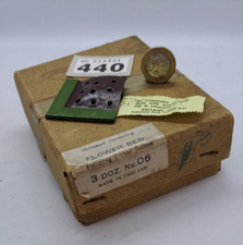 Britains 54mm cast lead garden figure: 1 x #006 Finishing corner with trade box