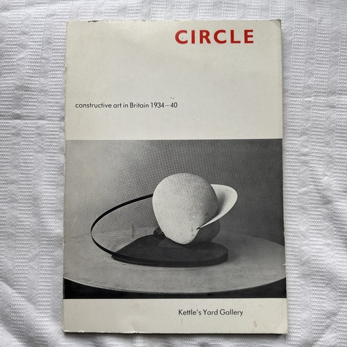 Circle constructive art - circle, in