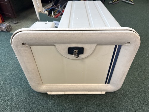 Caravan motorhome side - side, storage