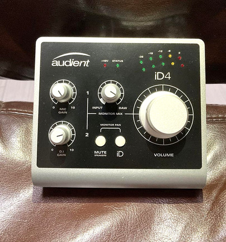Audient id4 first - audient, first-generation