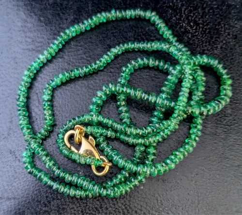 Vintage emerald bead necklace