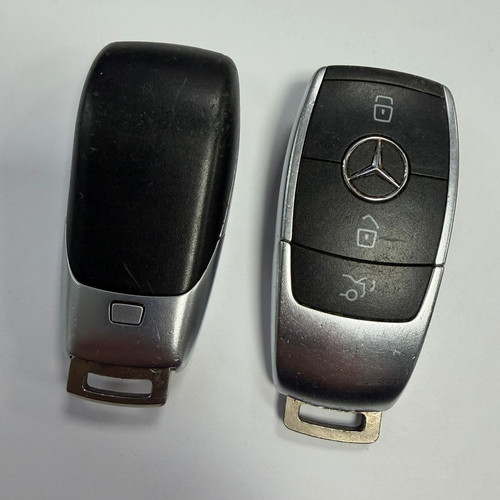 Genuine mercedes button - mercedes,