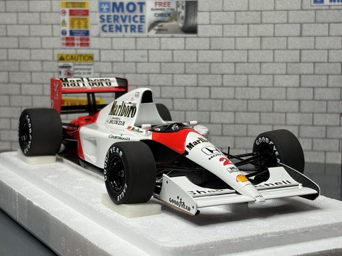 Marlboro autoart f1 - 1:18,