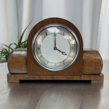 Vintage Art Deco Mantle Clock Oak Surround 13cm Tall Made In England 1920s